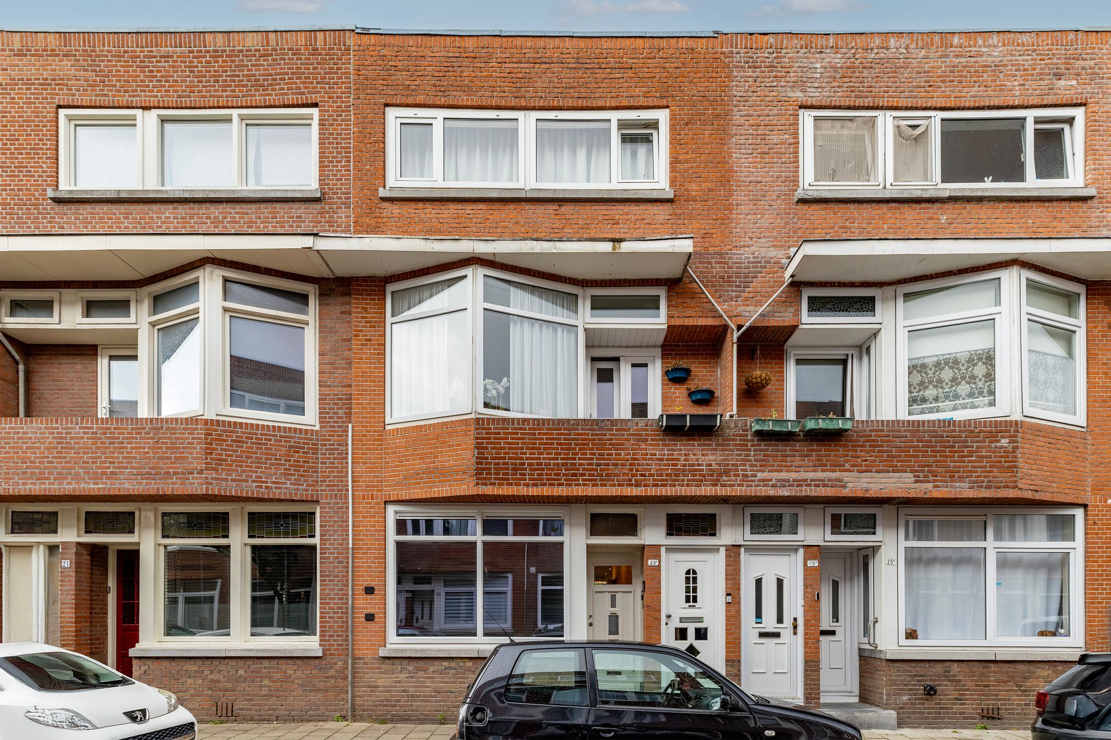 Photo 42 of Halleystraat 23-A