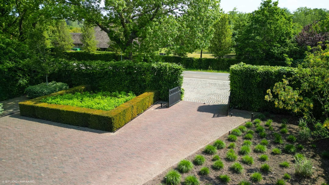 Photo 7 of Overaseweg 230