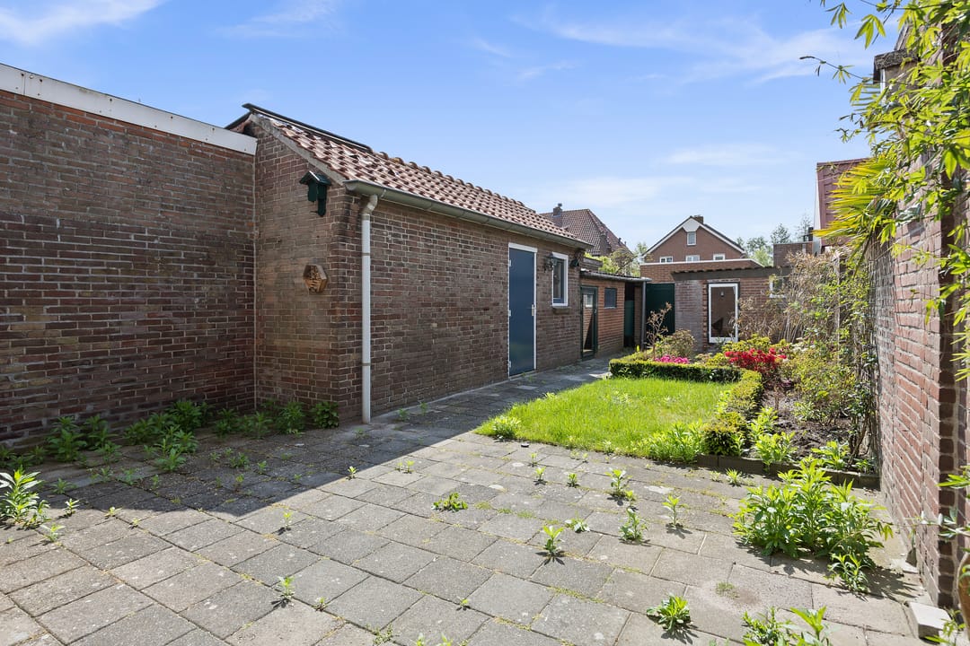 Photo 23 of Beatrixstraat 10