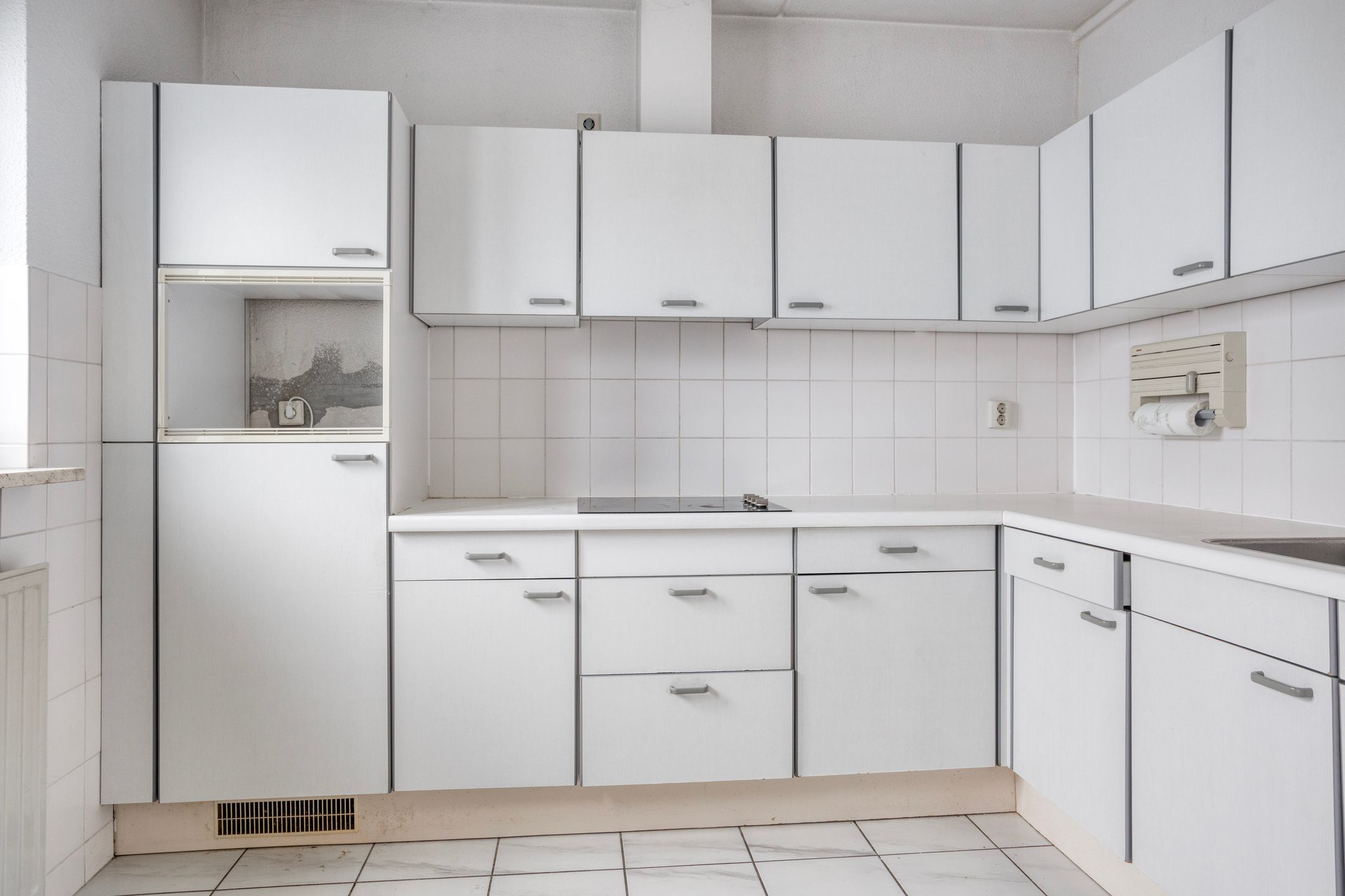 Single-Floor Bungalow with Garage in Popular Salderes Neighborhood — 18