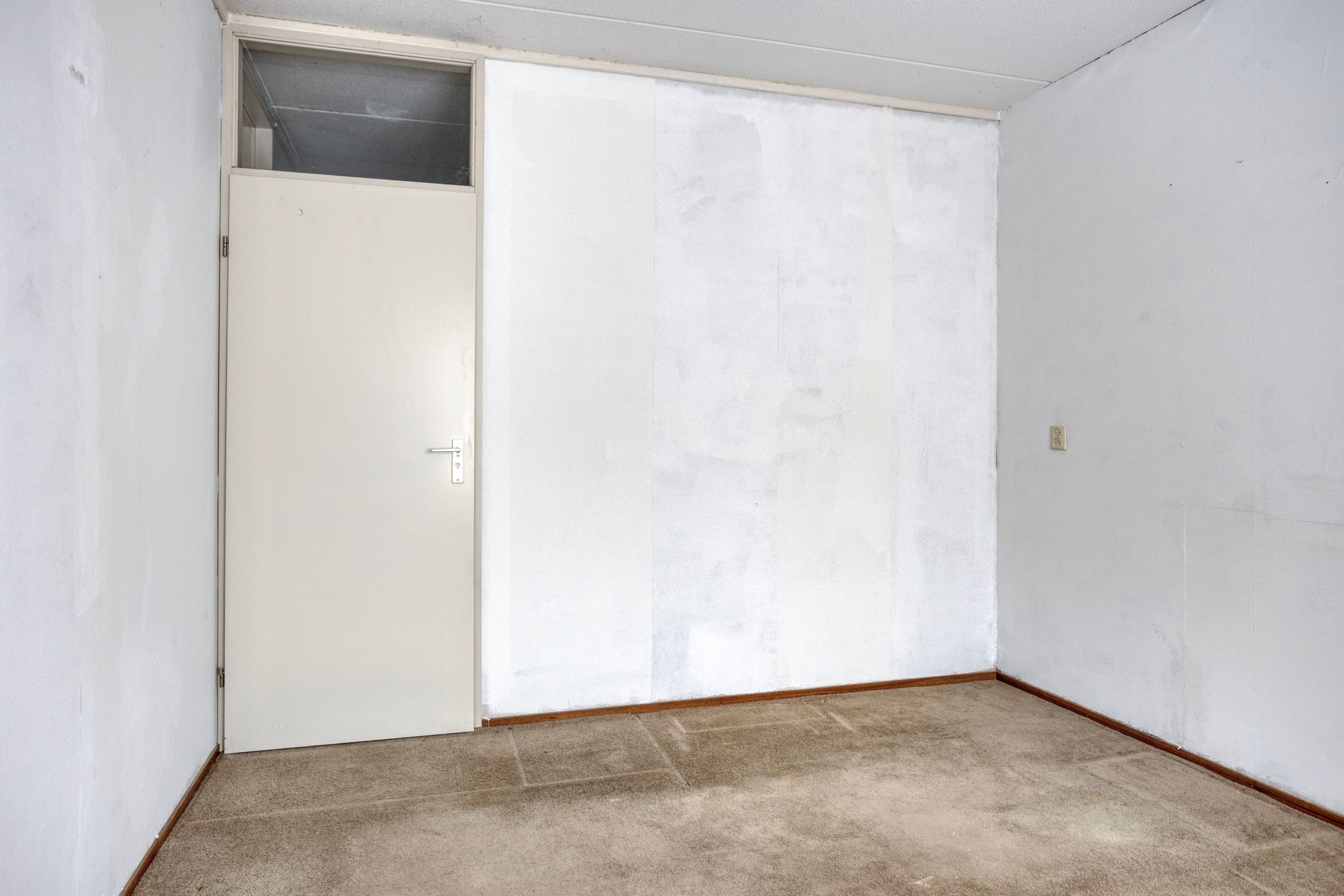 Single-Floor Bungalow with Garage in Popular Salderes Neighborhood — 24