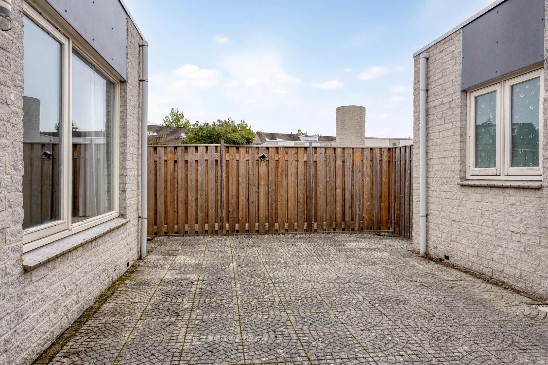 Single-Floor Bungalow with Garage in Popular Salderes Neighborhood — 30