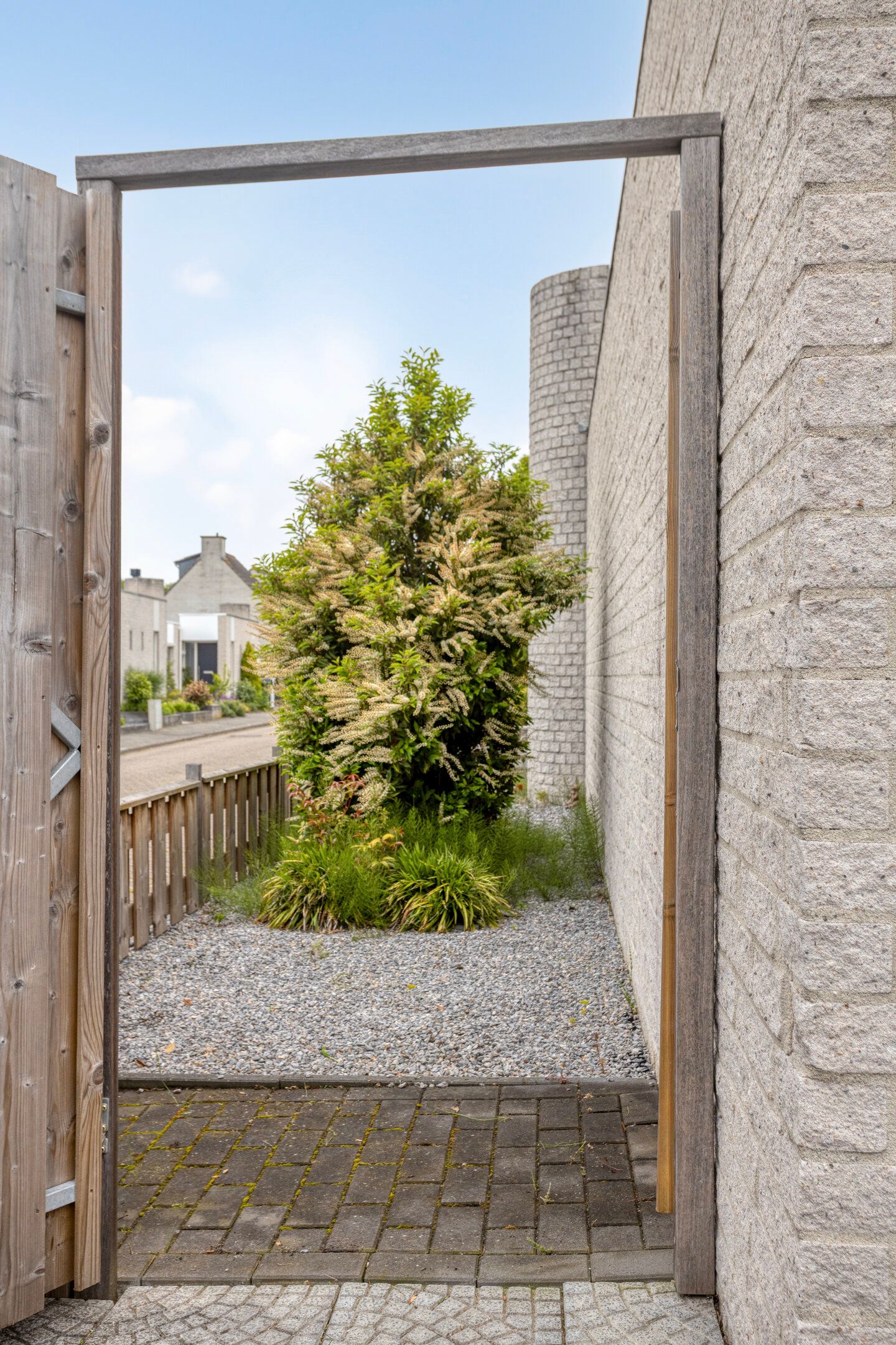 Single-Floor Bungalow with Garage in Popular Salderes Neighborhood — 34