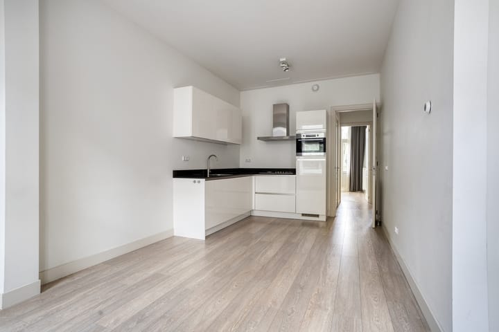 Foto 4 van Vrolikstraat 182-1