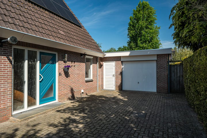 Vrijstaande woning te koop: Van der Walstrjitte 45, Burgum