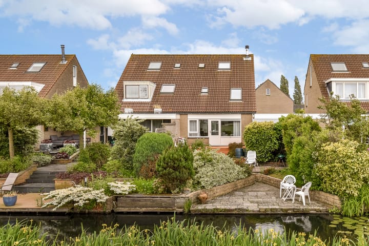 Tussenwoning te koop: Mina Krusemanstraat 24, Schiedam
