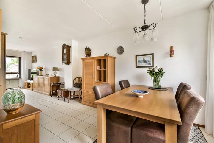 Tussenwoning te koop: Mina Krusemanstraat 24, Schiedam