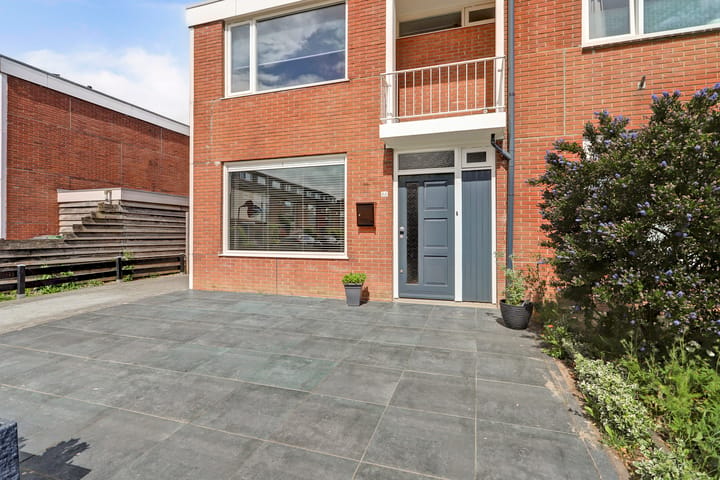 Foto 5 van Debussystraat 86