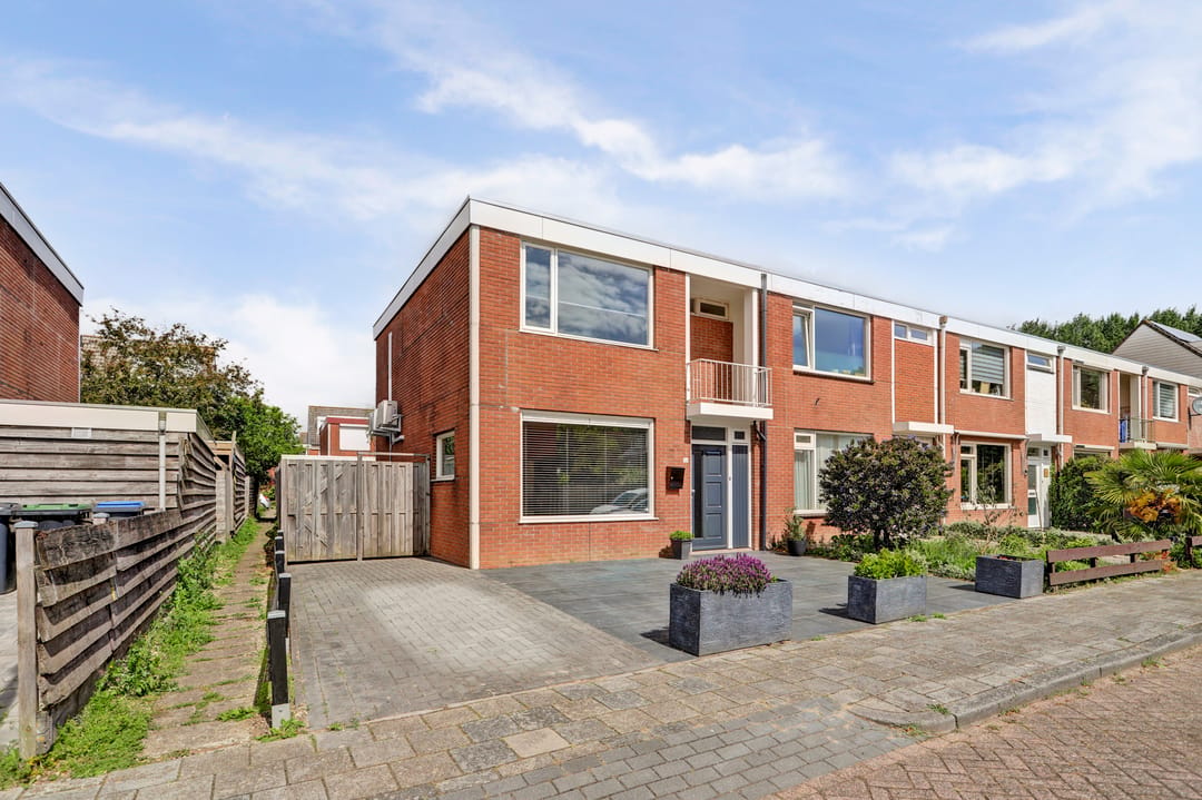 Foto 41 van Debussystraat 86