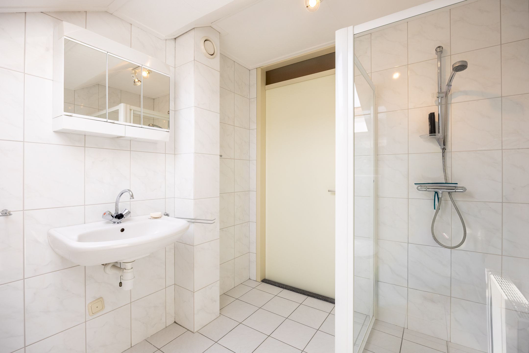 Fully Accessible Detached Bungalow with Landscaped Garden in Heivelden — 33