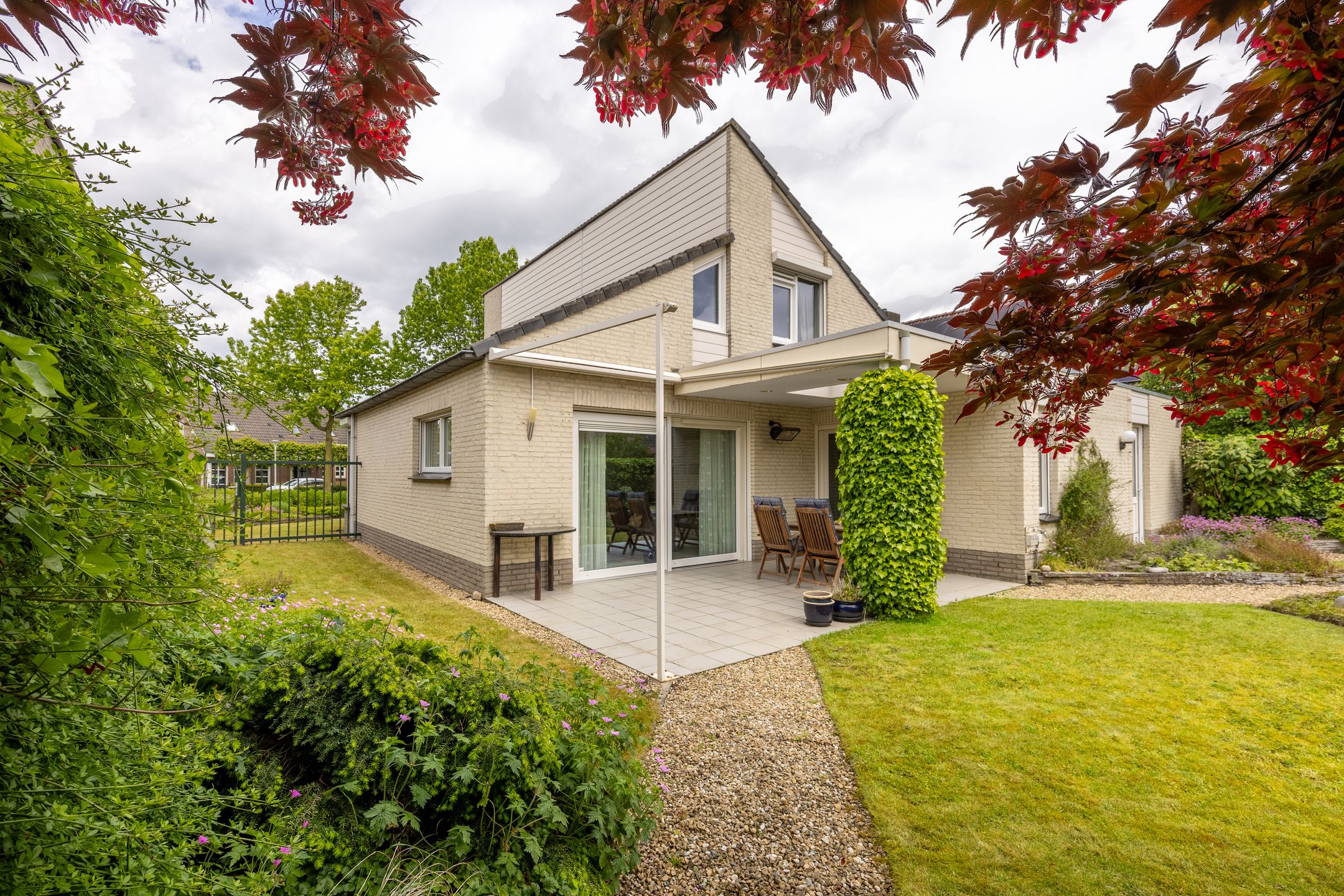 Fully Accessible Detached Bungalow with Landscaped Garden in Heivelden — 36