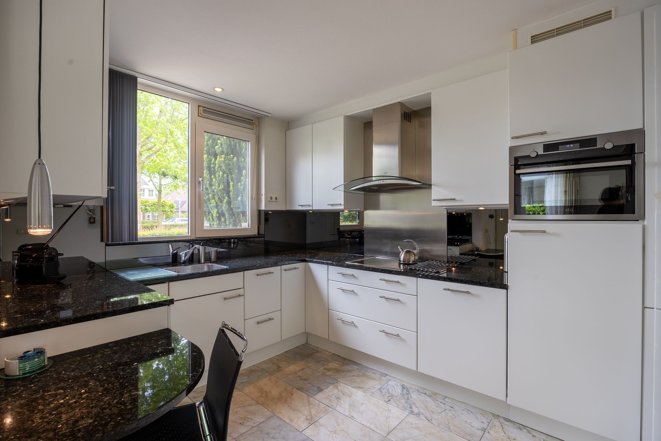 Fully Accessible Detached Bungalow with Landscaped Garden in Heivelden — 18