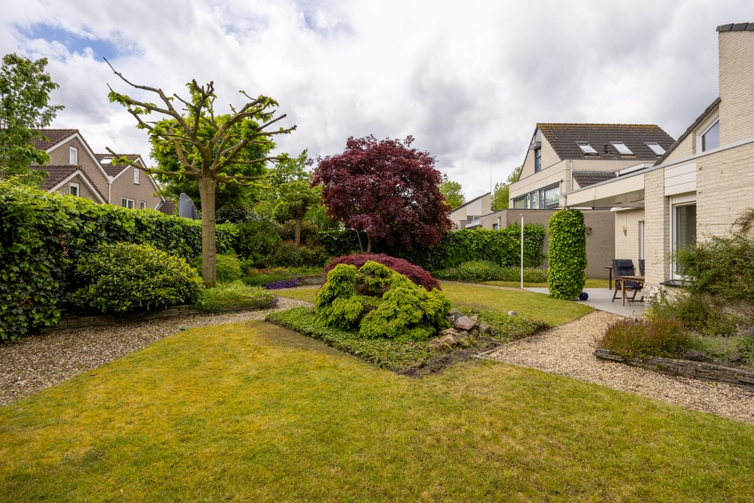 Fully Accessible Detached Bungalow with Landscaped Garden in Heivelden — 46