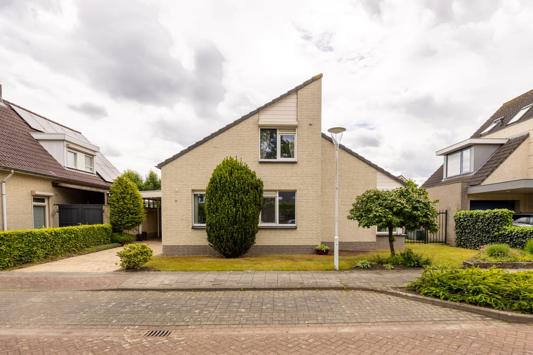 Fully Accessible Detached Bungalow with Landscaped Garden in Heivelden — 52