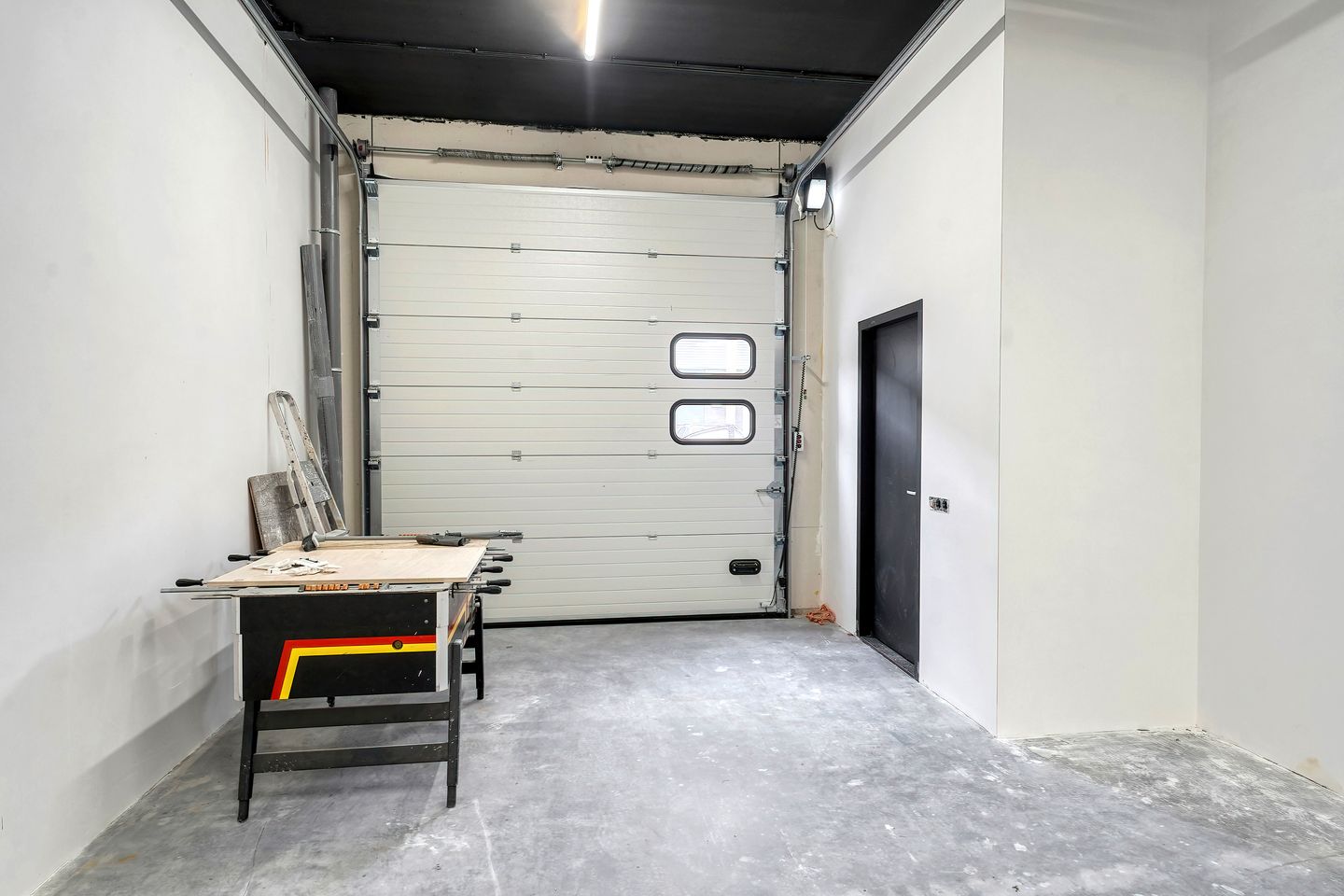 View photo 2 of Industrieweg 12-N