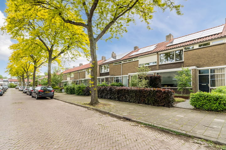 Foto 5 van van Aitzemastraat 8