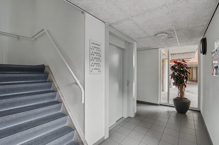 Appartement te koop: Johan Wagenaarstraat 42, Dordrecht