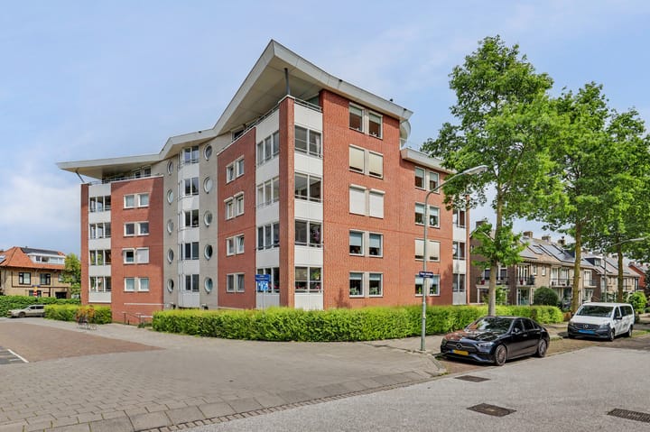 Appartement te koop: Johan Wagenaarstraat 42, Dordrecht