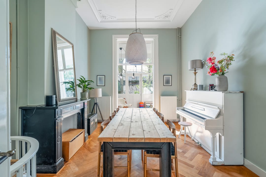 Photo 8 of Van Limburg Stirumstraat 220