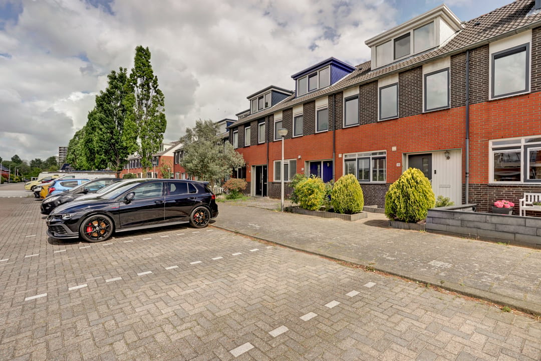 Photo 23 of Donizettistraat 18