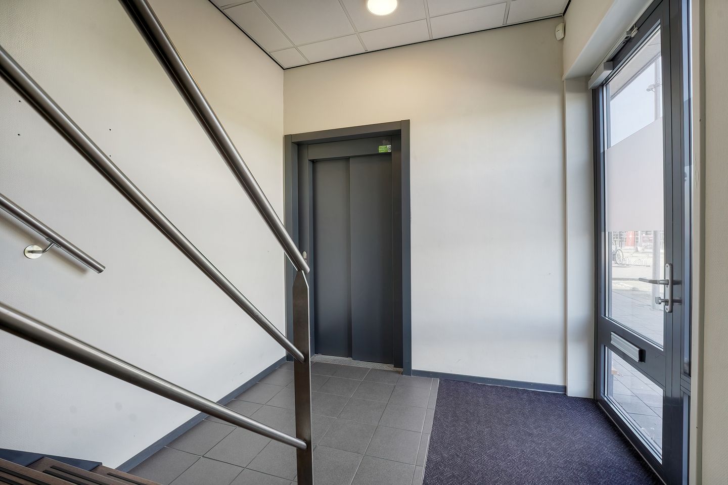 Bekijk foto 2 van Vlasbaan 6