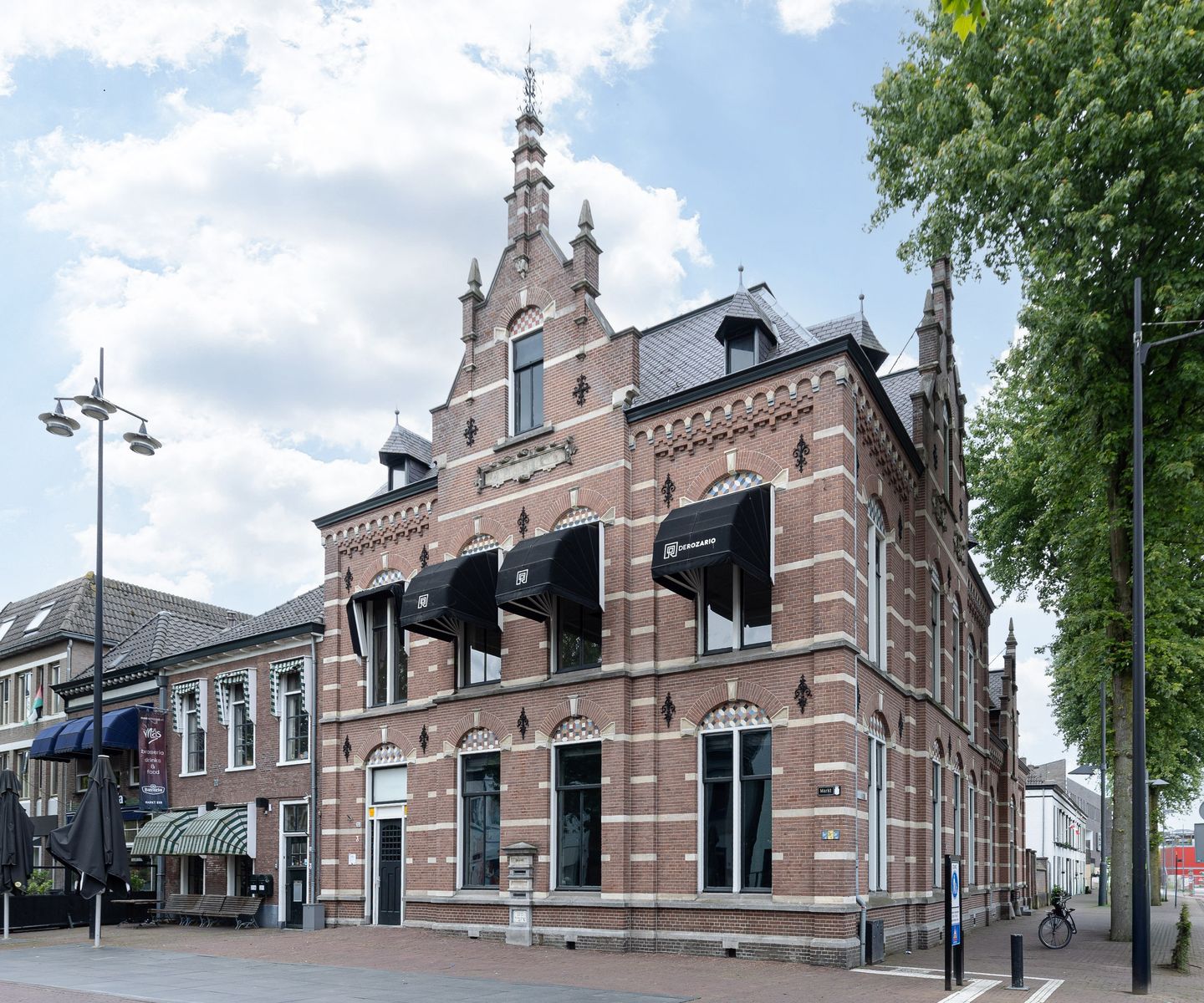 View photo 1 of Markt 213
