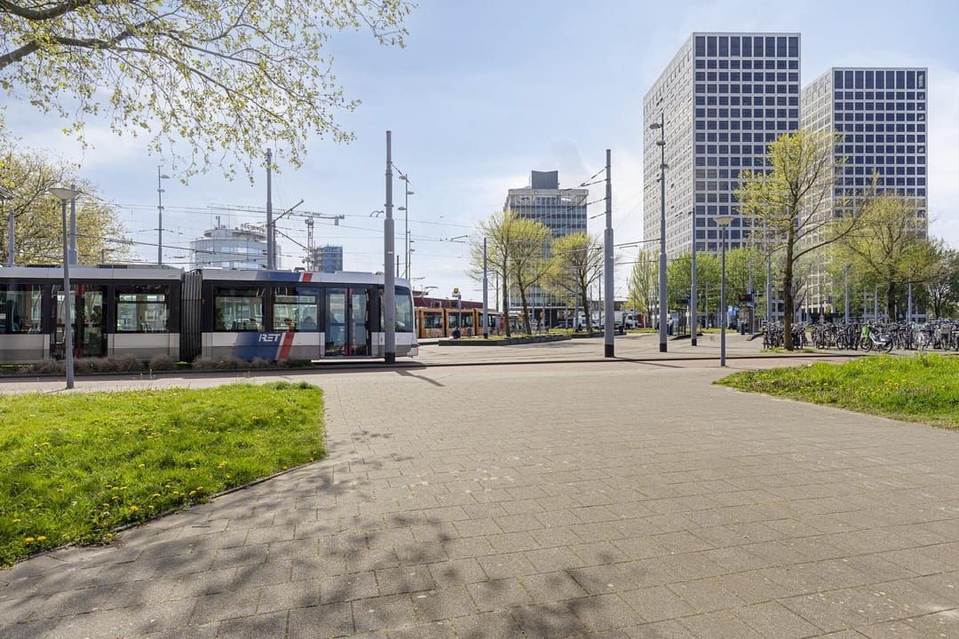 Foto 43 van Piet Paaltjensplein 77