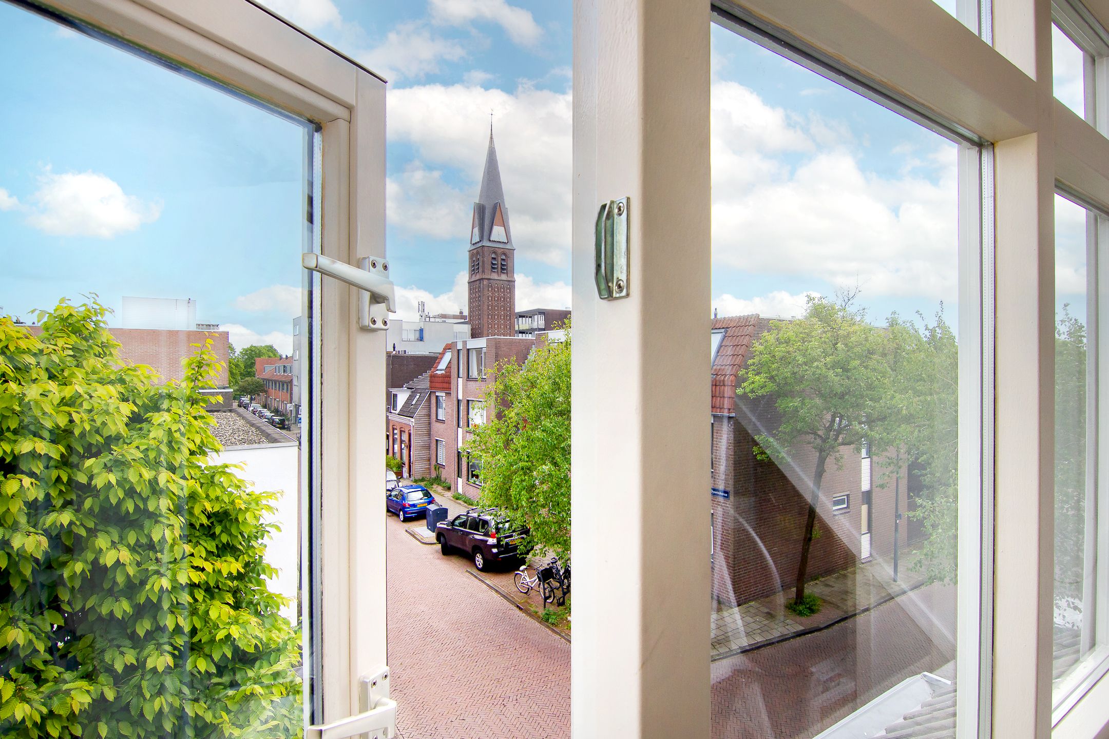 Photo 42 of Teylerstraat 112-A