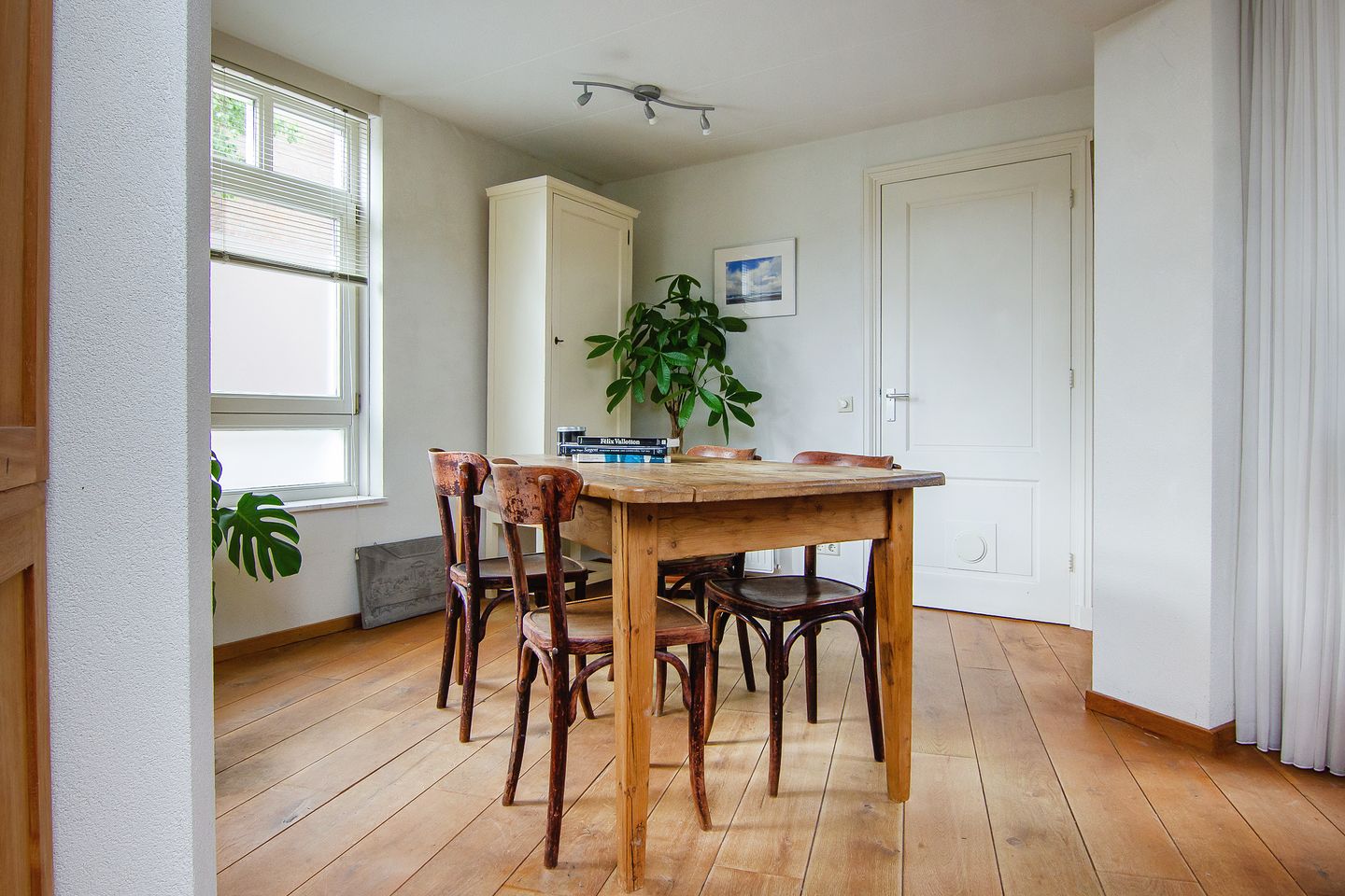 Photo 10 of Teylerstraat 112-A