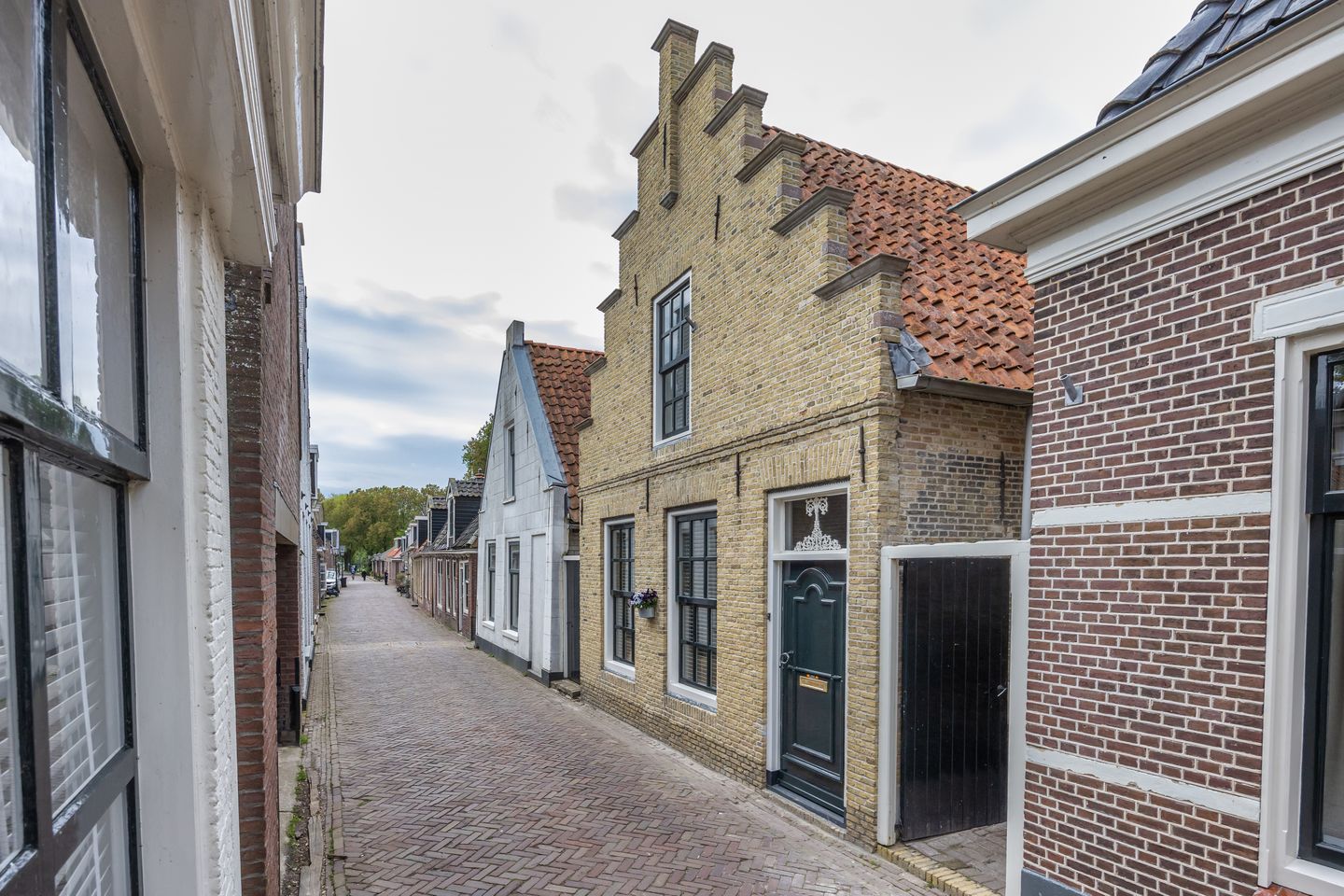 Photo 1 of Dubbelstraat 208