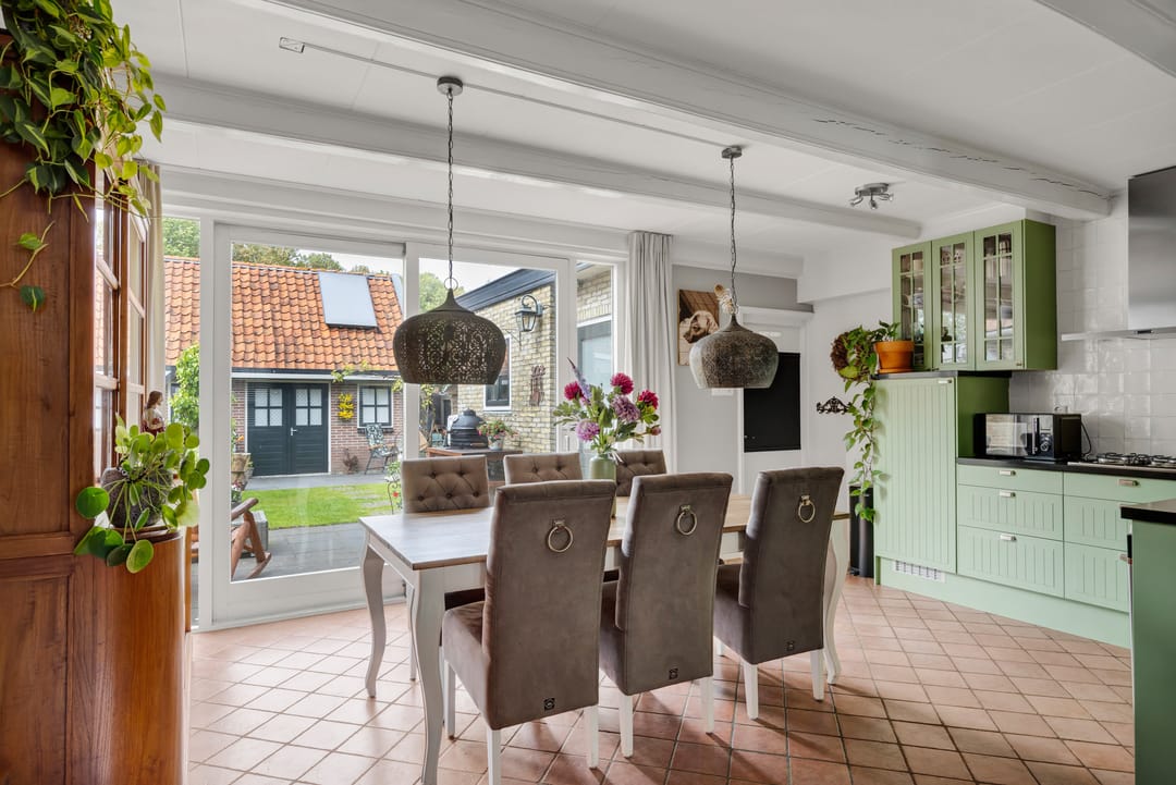 Photo 11 of Dubbelstraat 208
