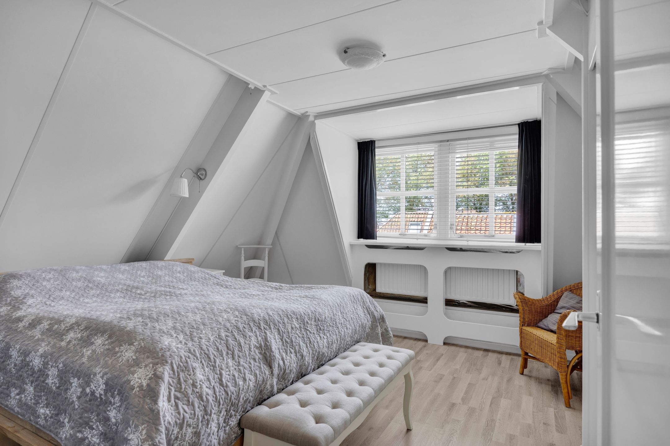Photo 27 of Dubbelstraat 208
