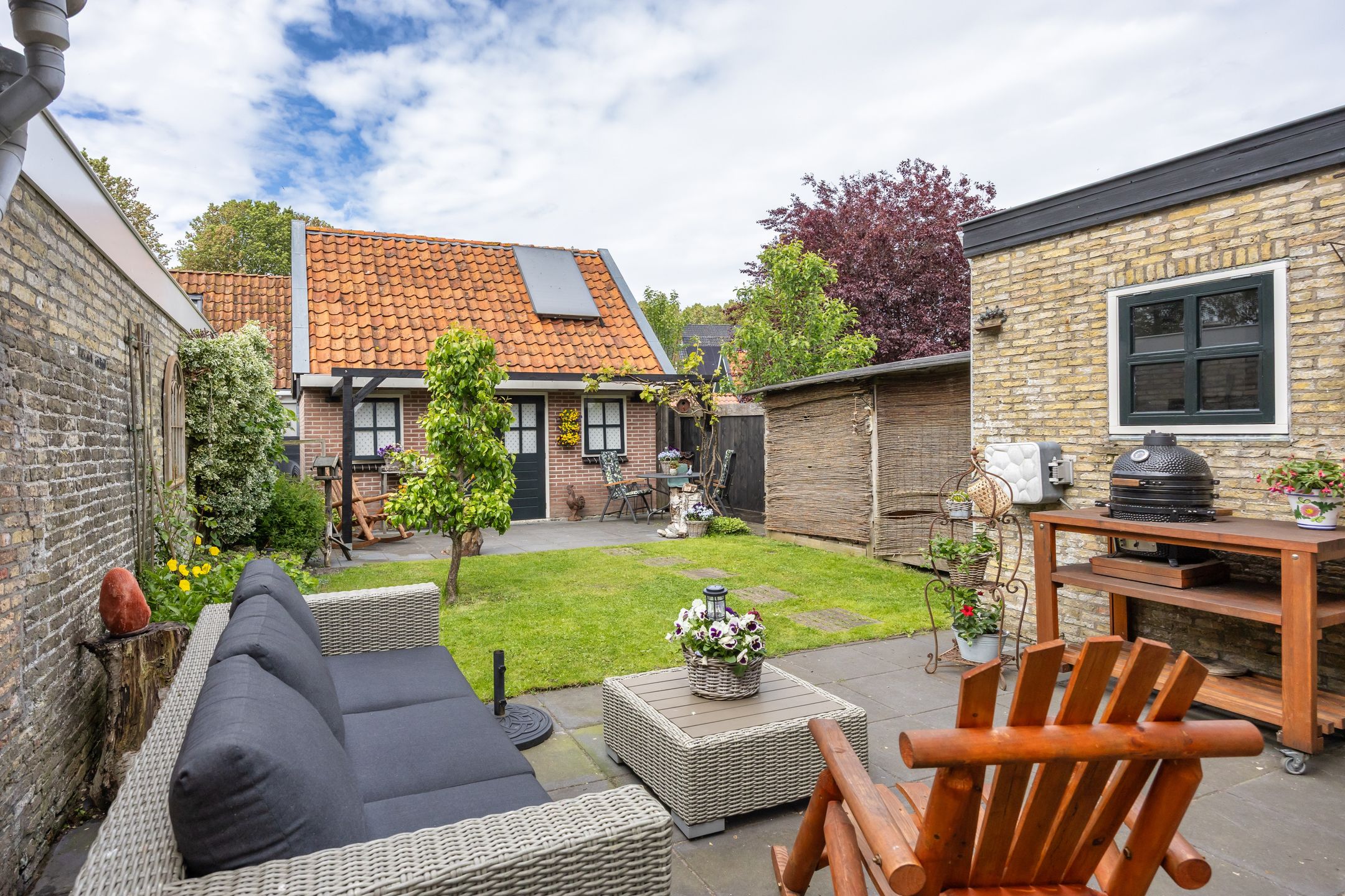Photo 33 of Dubbelstraat 208