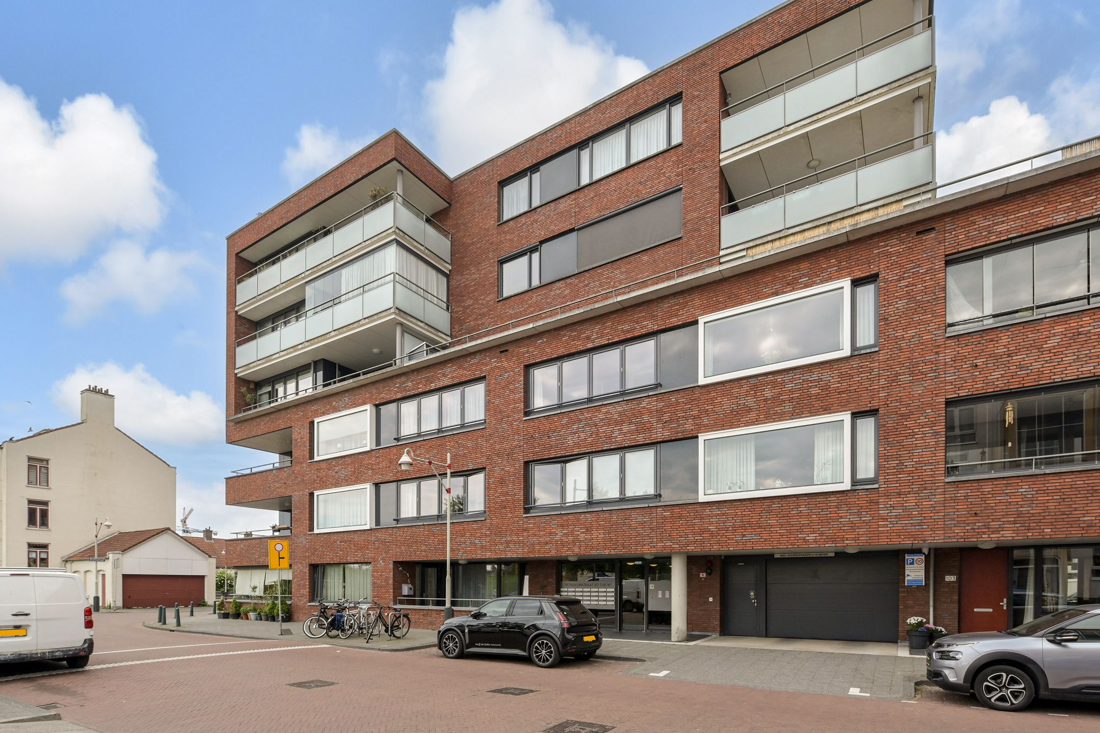 Photo 45 of Zeezwaluwstraat 129