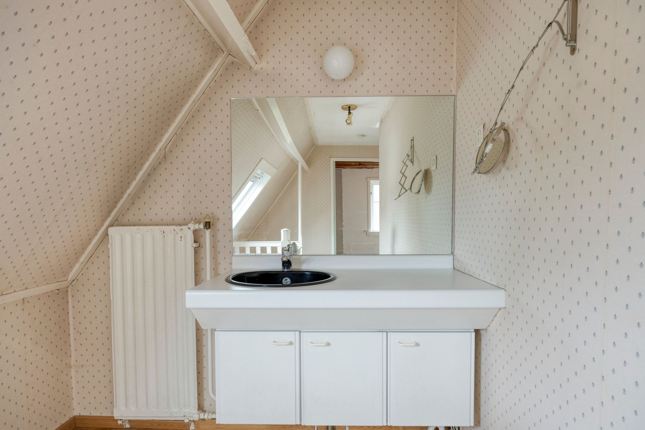 Authentic 1930s Detached Fixer-Upper with Renovation Potential in Rhoon — 30