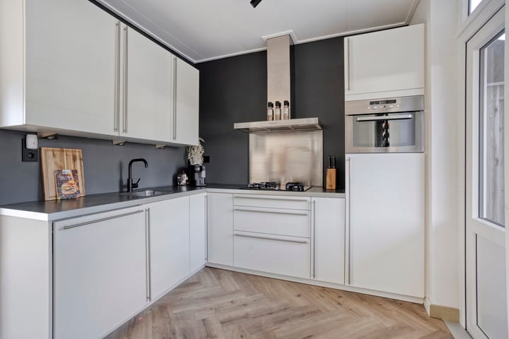 Photo 2 of Overhandstraat 28