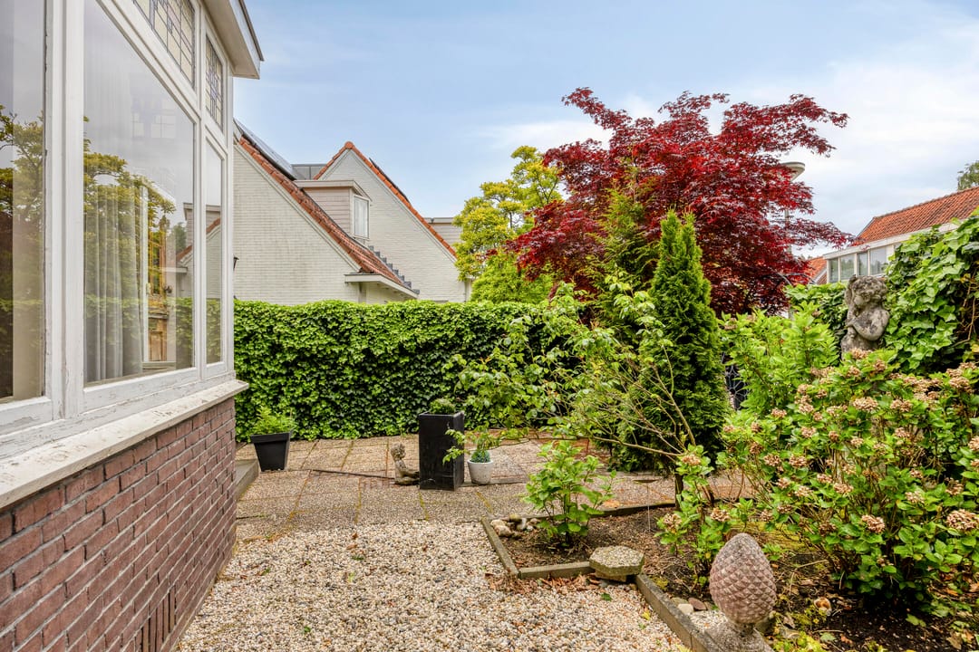 Authentic 1930s Detached Fixer-Upper with Renovation Potential in Rhoon — 8