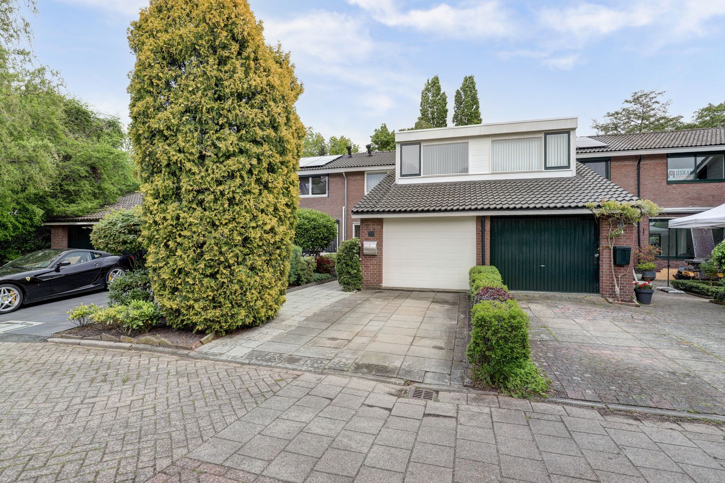 Spacious Terraced Home with Water Views in Gouda's Water- en Grassenbuurt — 34
