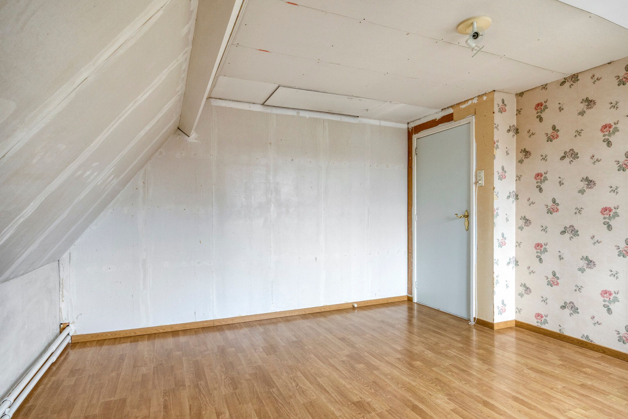 Authentic 1930s Detached Fixer-Upper with Renovation Potential in Rhoon — 33