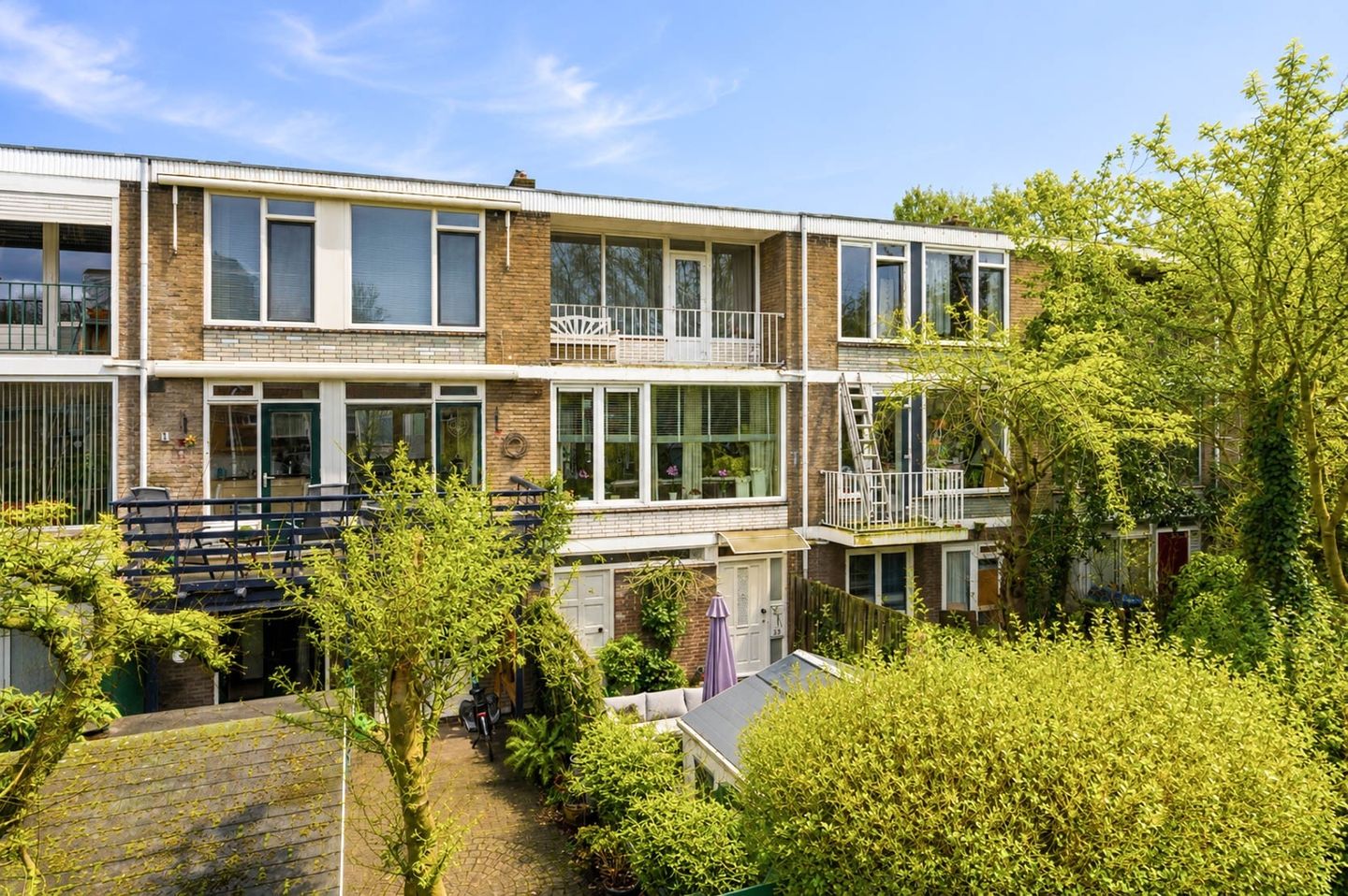 Photo 25 of Debussystraat 39