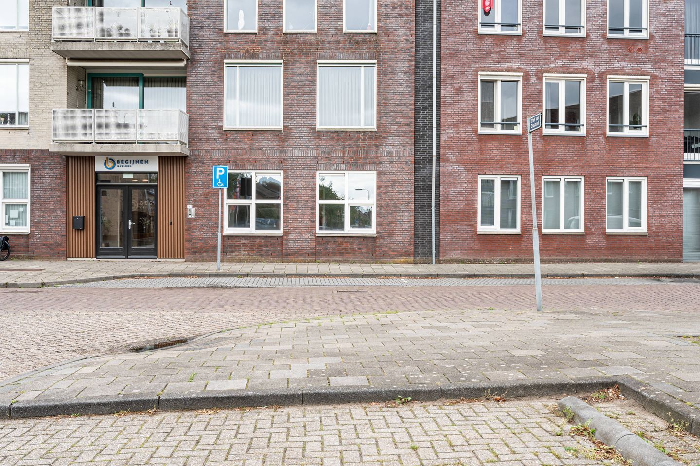 Bekijk foto 4 van Begijnenstraat 165