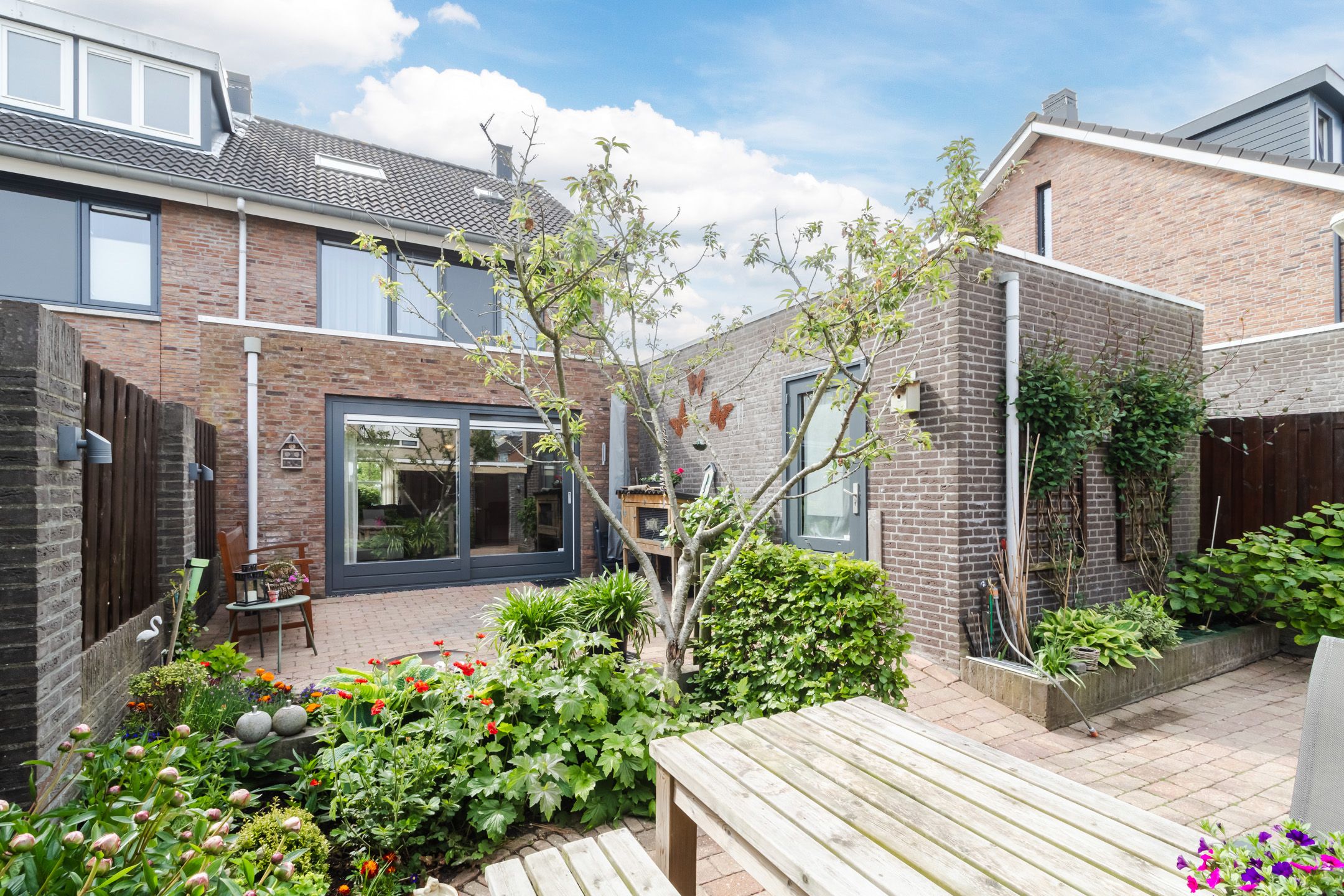 Foto 48 van Vrouwe Van Loonstraat 19