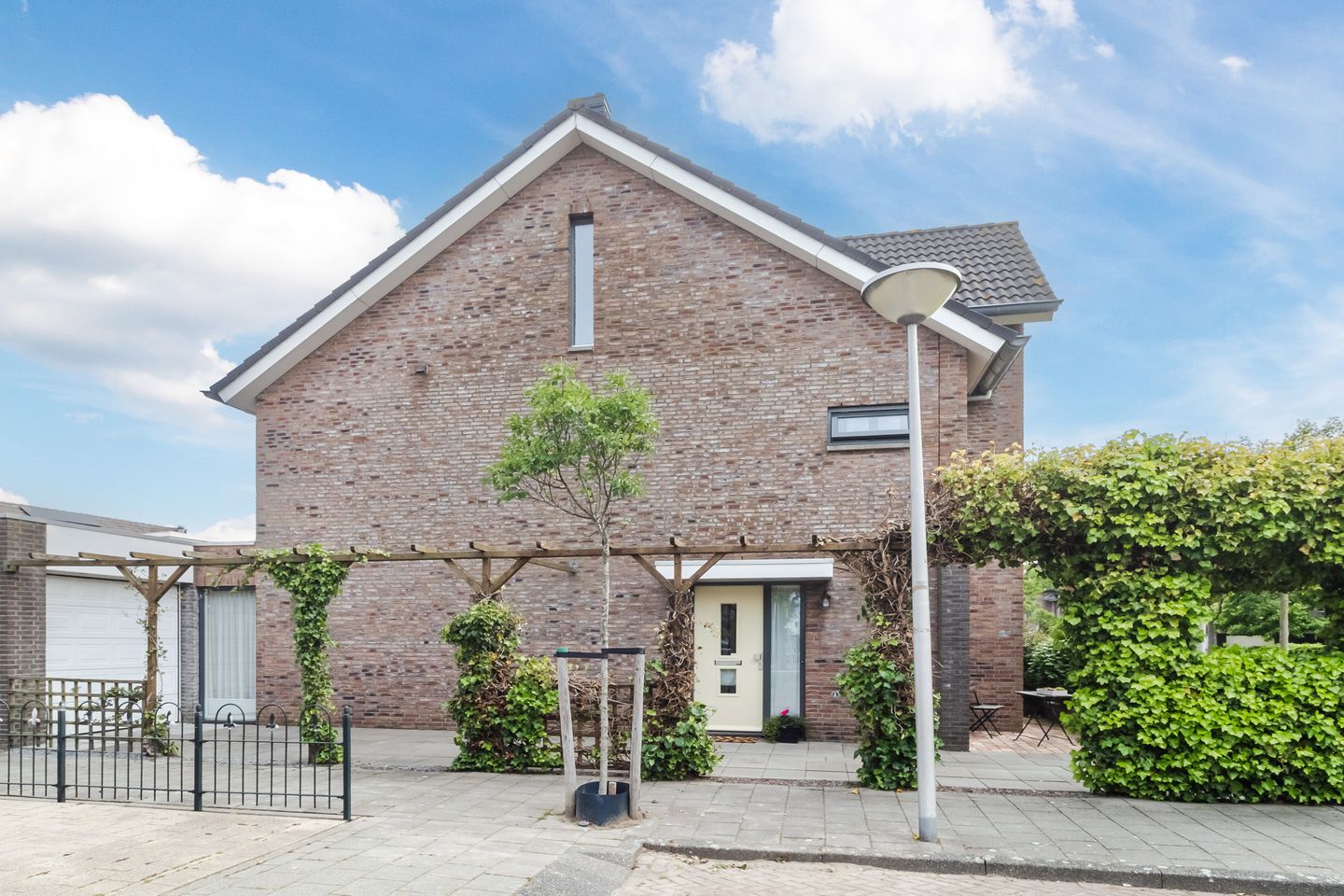 Foto 4 van Vrouwe Van Loonstraat 19