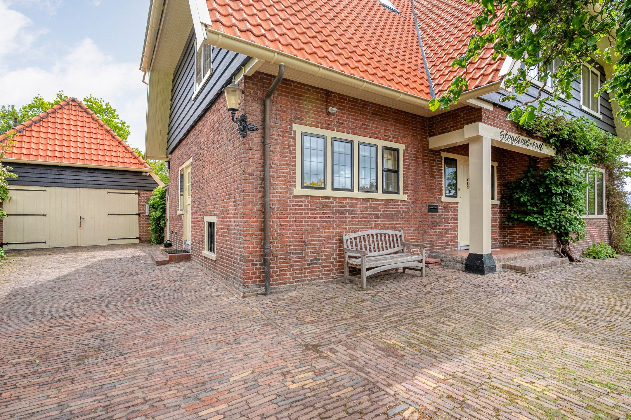 Foto 12 van Moerheimstraat 95