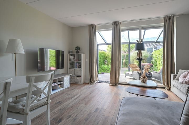 Hoekwoning te koop: Ruizendaallaan 24, Eemnes