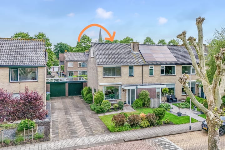 Prins Bernhardstraat 24