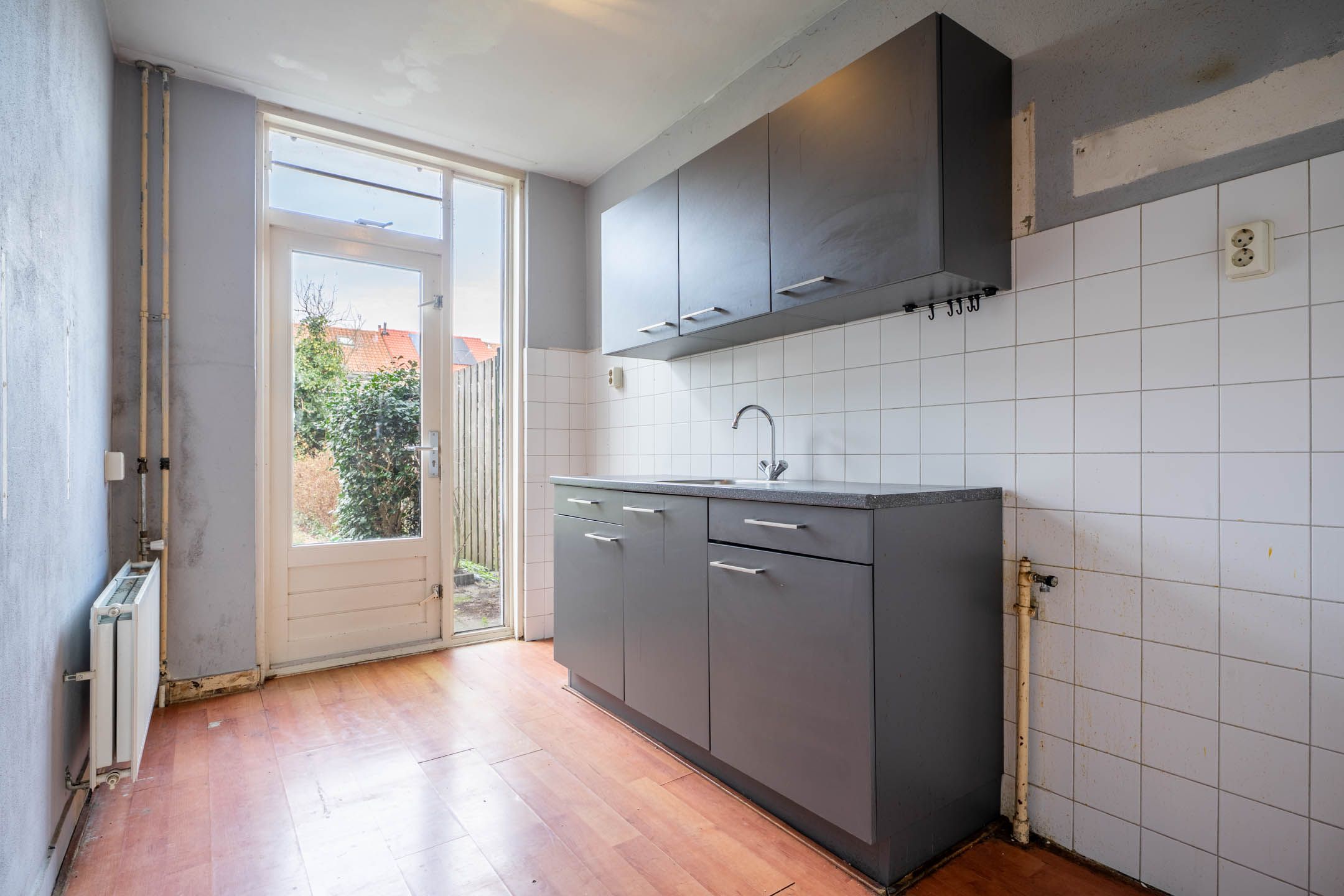 Photo 9 of Oosterzelestraat 3