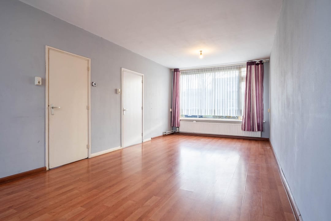 Photo 8 of Oosterzelestraat 3