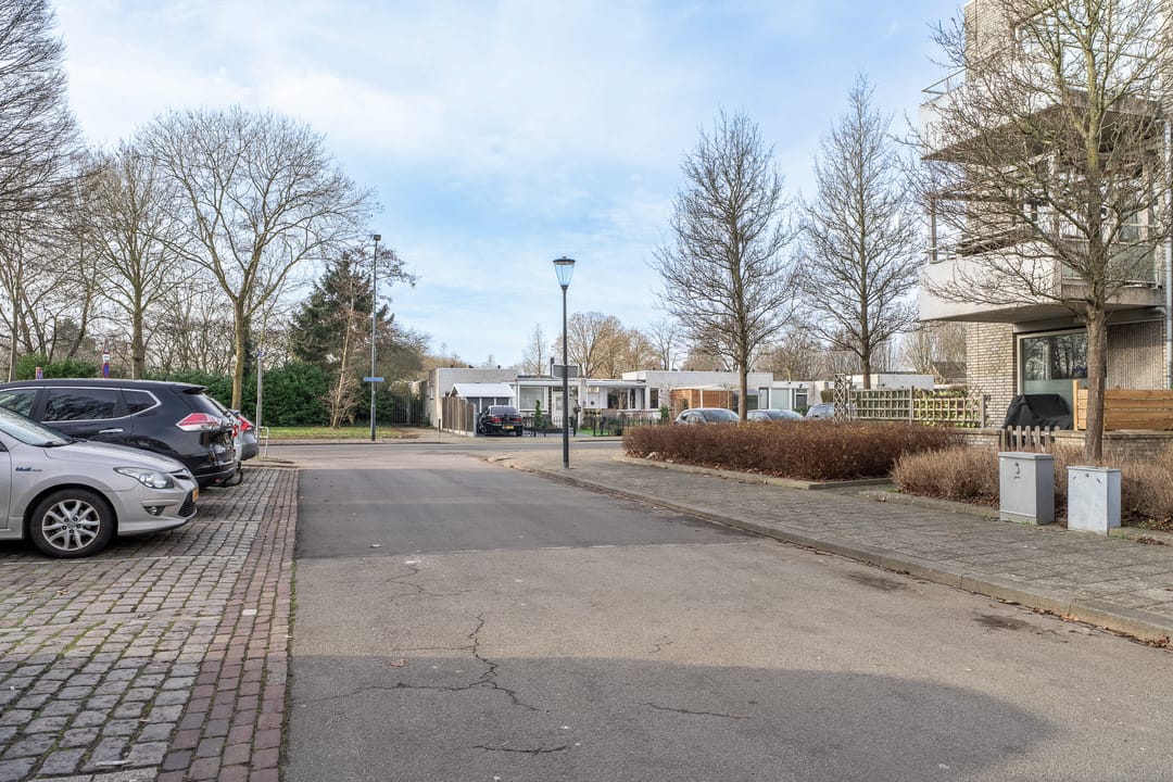Photo 32 of Oosterzelestraat 3