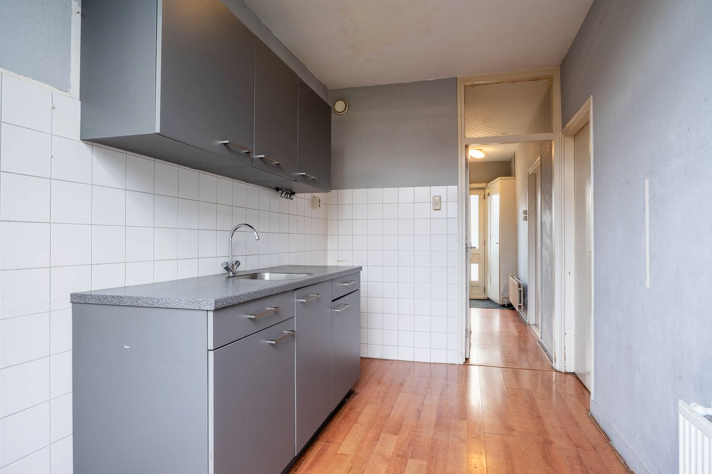 Photo 10 of Oosterzelestraat 3
